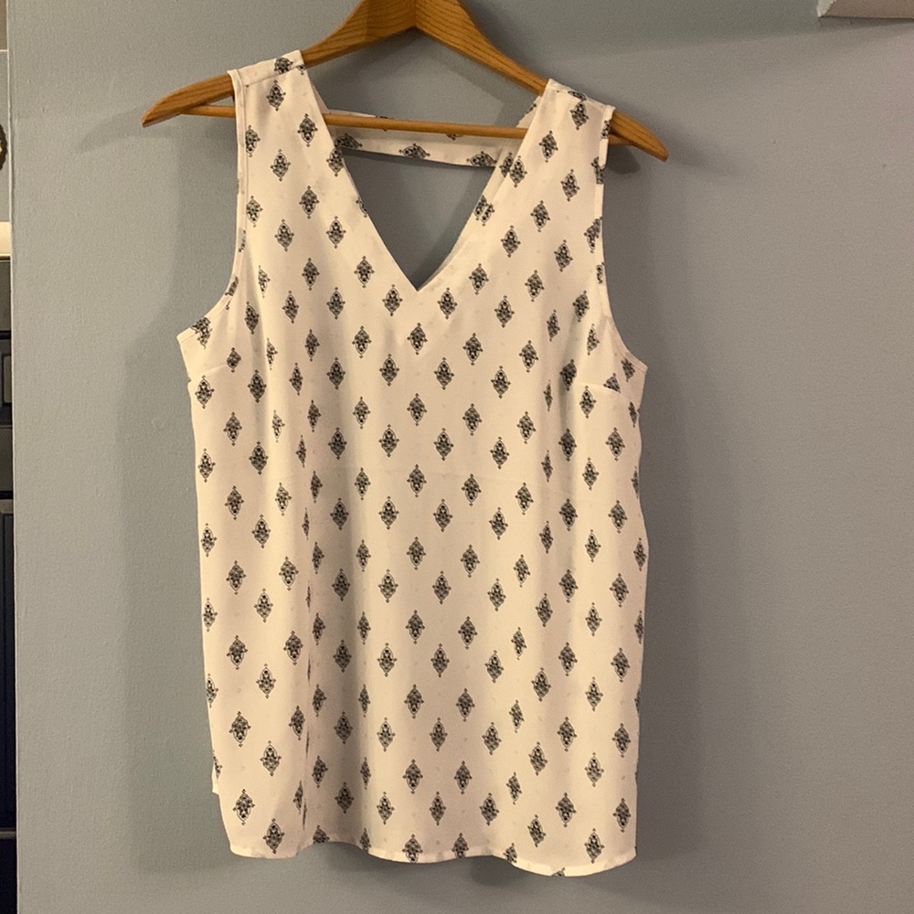 Maurices Polyester White tank with cute design.